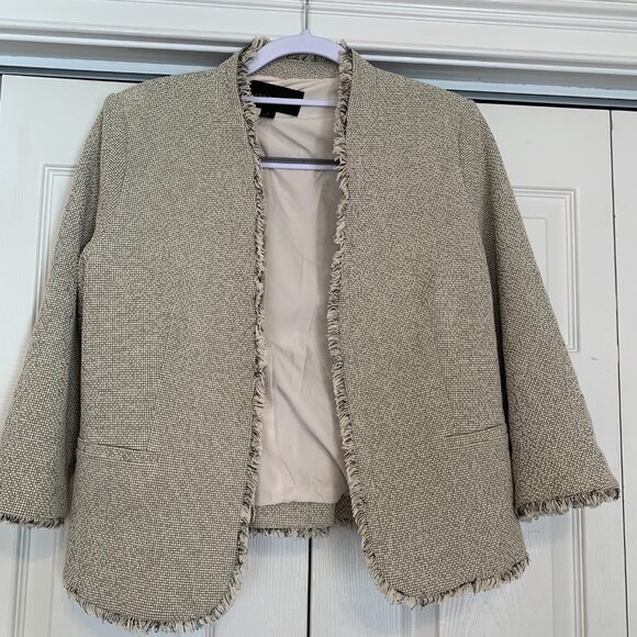 ANN TAYLOR  Cropped Women’s Fringe Tweed Jacket with 3/4 sleeves Size 12 - Picture 2 of 10